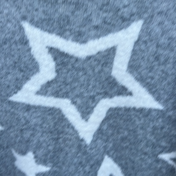 Blue gray sweater.. - Picture 3 of 6